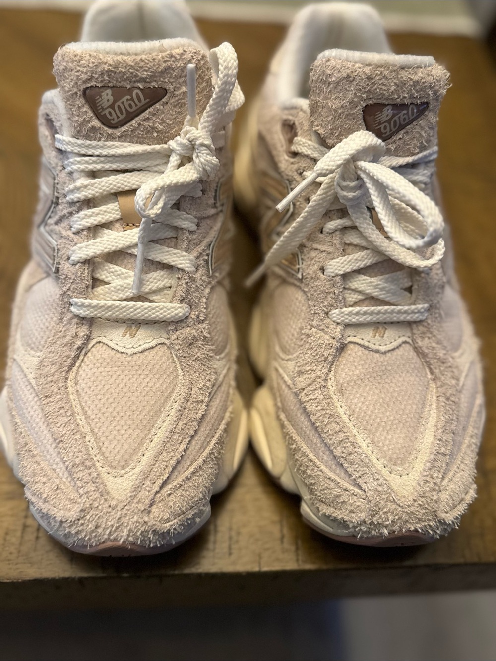 New Balance Women's Sneakers in Light Pink Suede